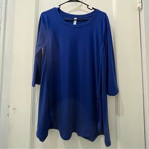 Zenana Premium 3/4 Sleeve Blue Shirt - Women’s size M - SUPER SOFT